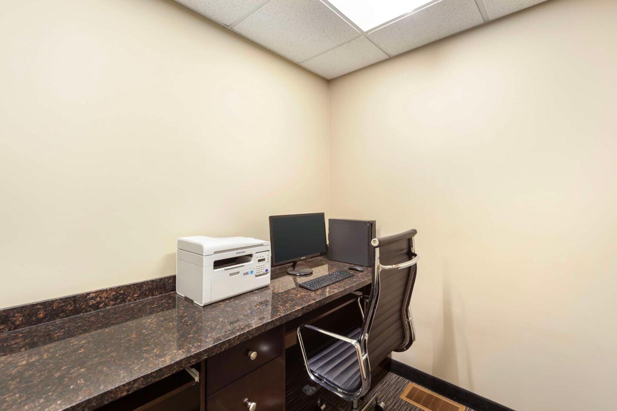 Best Western Plus Peace River Hotel&Suites Extérieur photo
